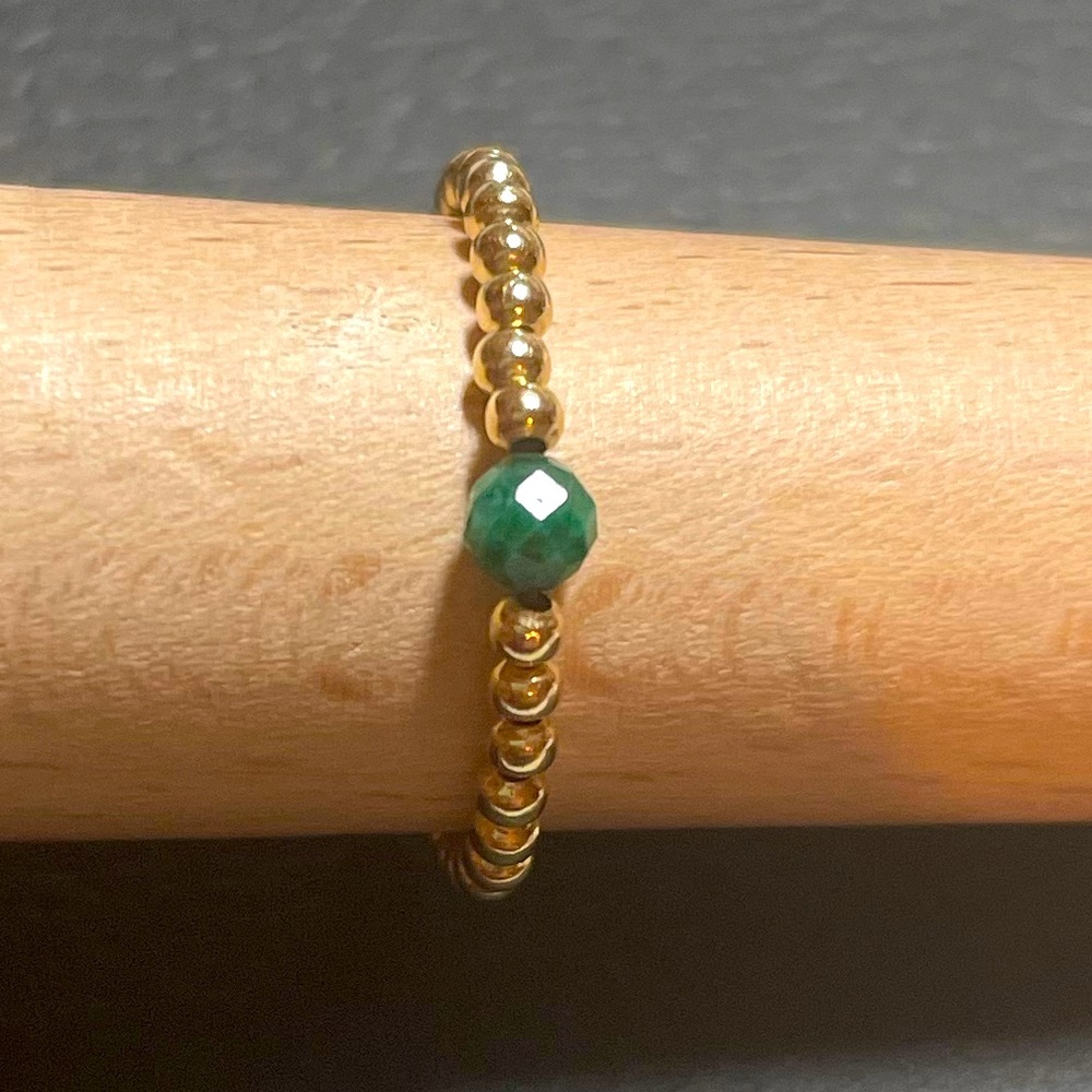 14k gold bubble bead emerald stretch ring